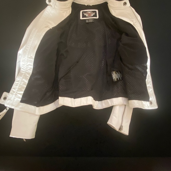 Women's Authentic Harley Davidson White with Red Leather Jacket XL NWT - Picture 9 of 12